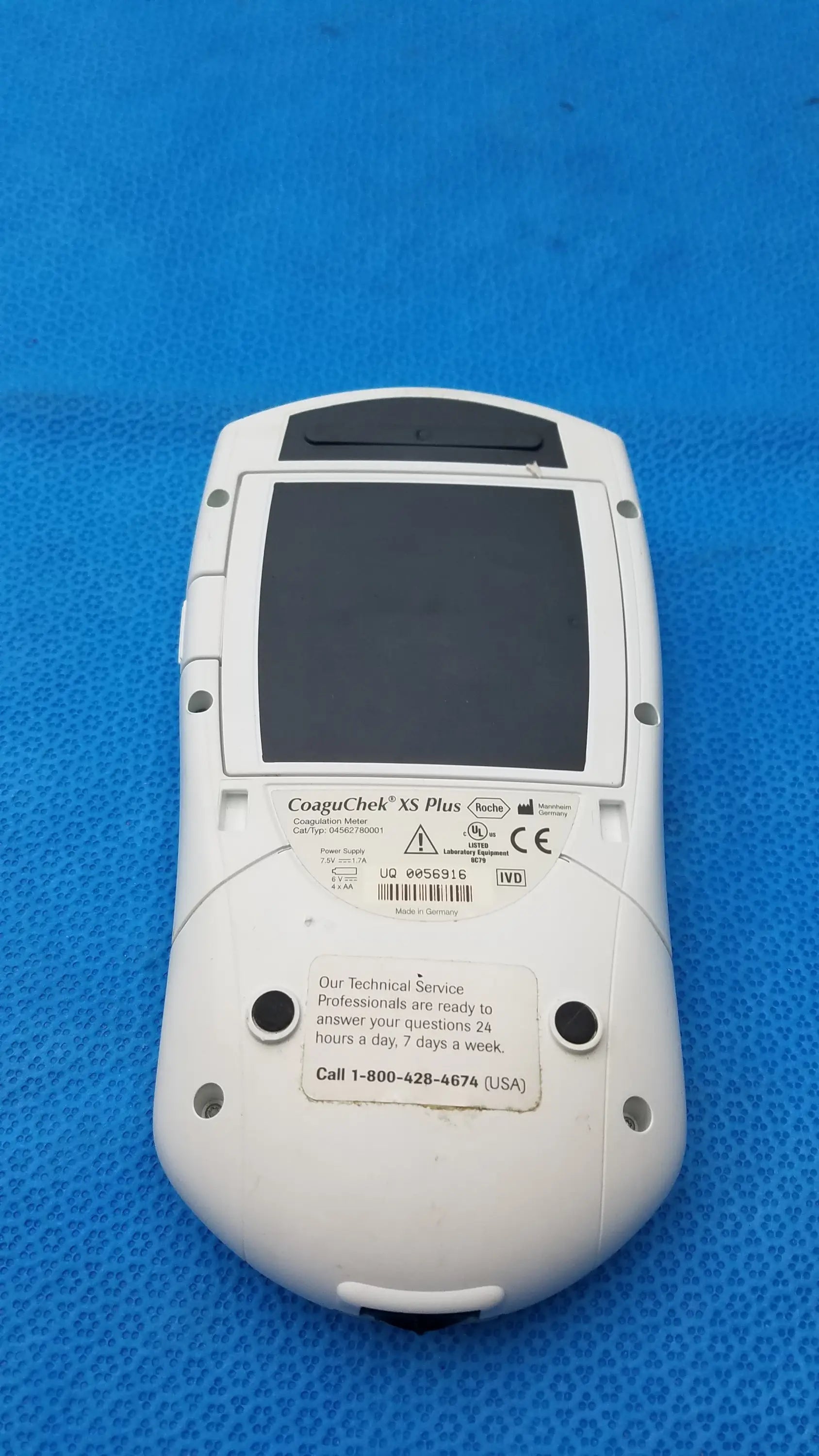 Roche CoaguChek XS Plus Coagulation Meter Coagulation Meter, second-hand product photo 1