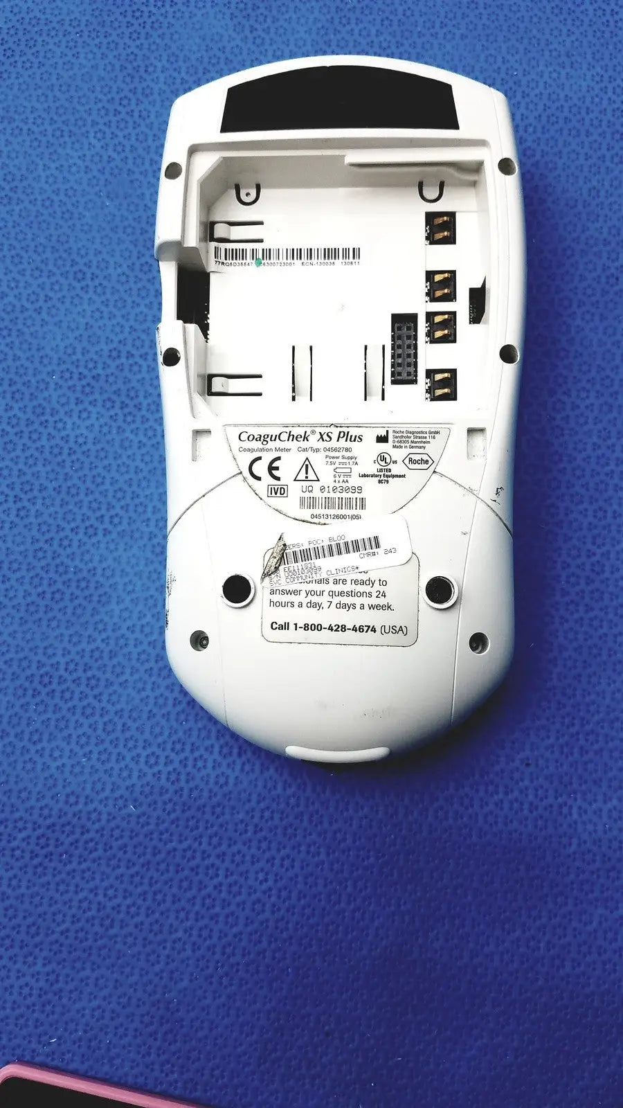 Roche Diagnostics XS Unit with Base – For Parts or Display Laboratory Diagnostic Analyzer Unit, as-is (for parts) product photo 2