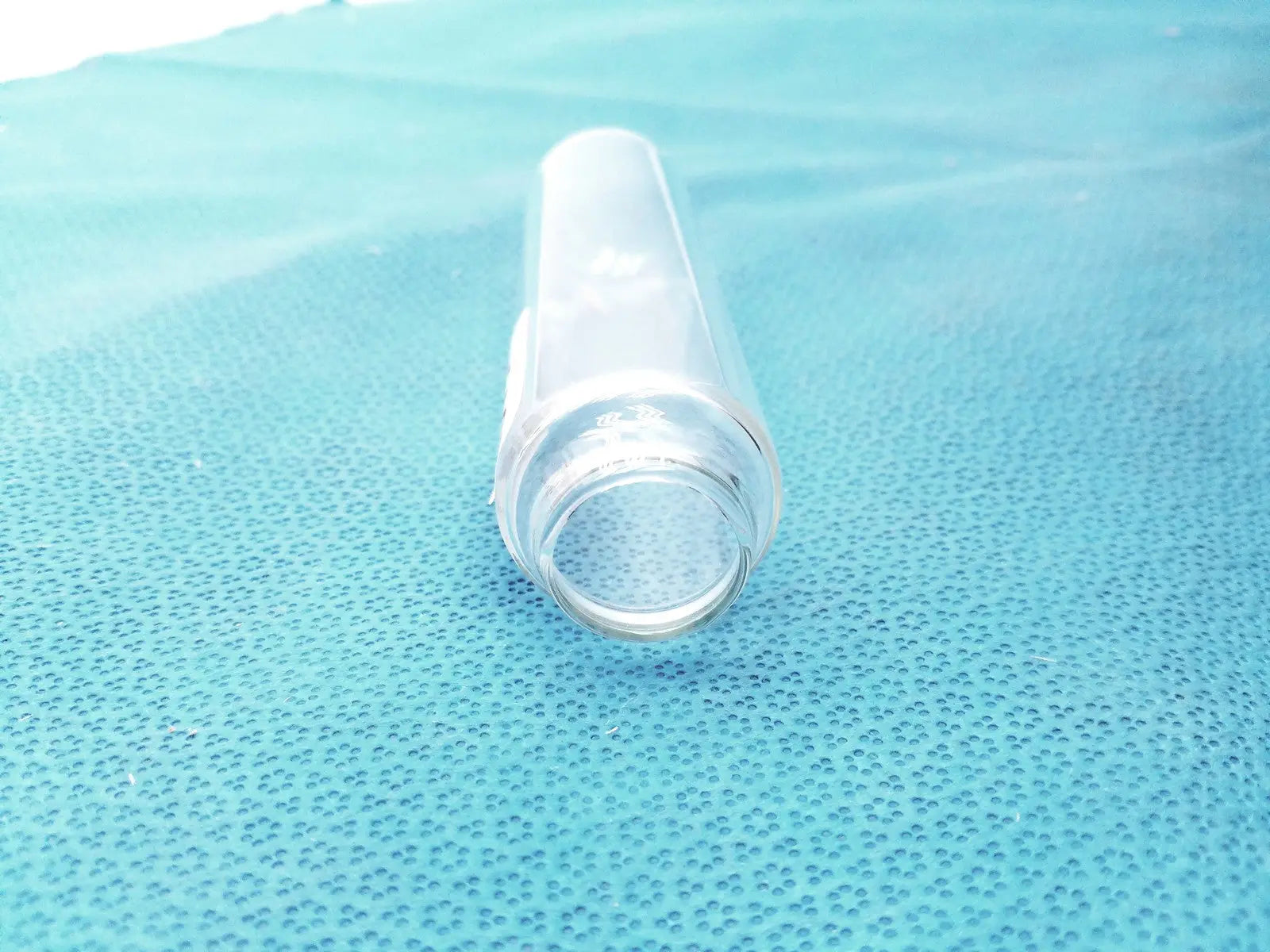 Generic Round Bottom Centrifuge Tubes – Lab-Grade Clear Tubes for Sample Processing Centrifuge Tubes, second-hand product photo 1