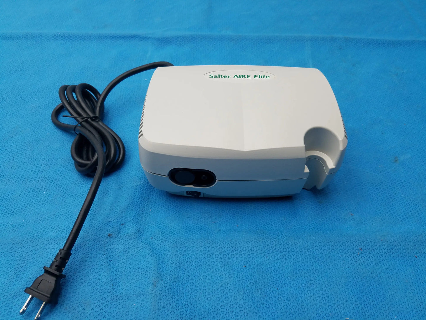 White salter labs aire elite compressor nebulizer with black power cord and plug, ref 8350-1 product image