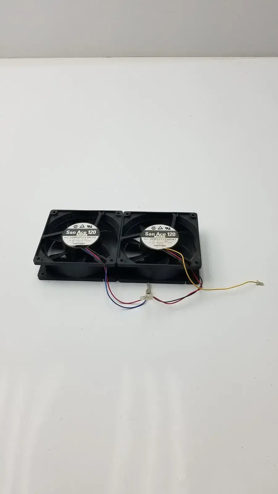 U.S. TOYO FAN San Ace 120 Ultrasound Cooling Fan 109R1212T1M133 Ultrasound Cooling Fan, second-hand product photo 1