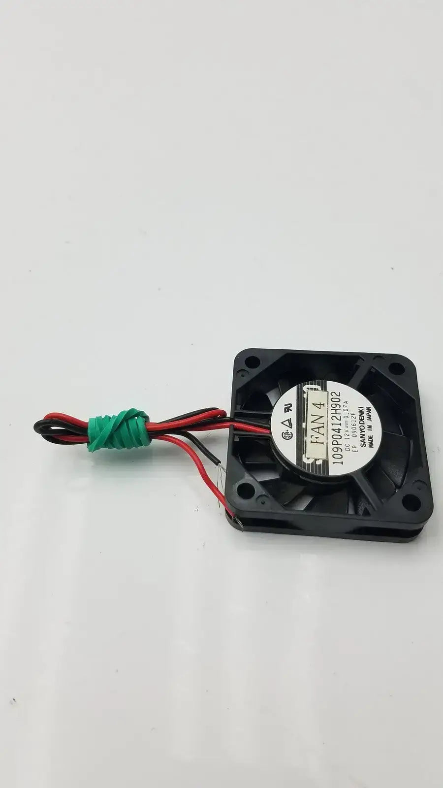 Sanyo Denki Cooling Fan 4 109P0412H902, 40x10mm 12VDC DC Axial Fan, second-hand product photo 5