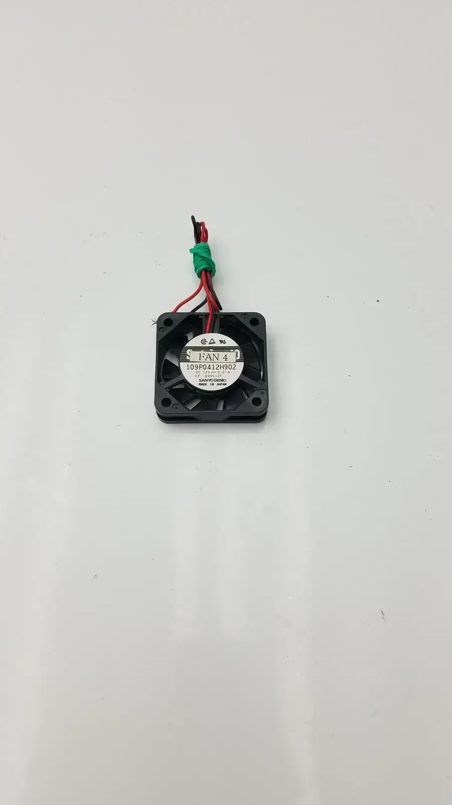 Sanyo Denki Cooling Fan 4 109P0412H902, 40x10mm 12VDC DC Axial Fan, second-hand product photo 2