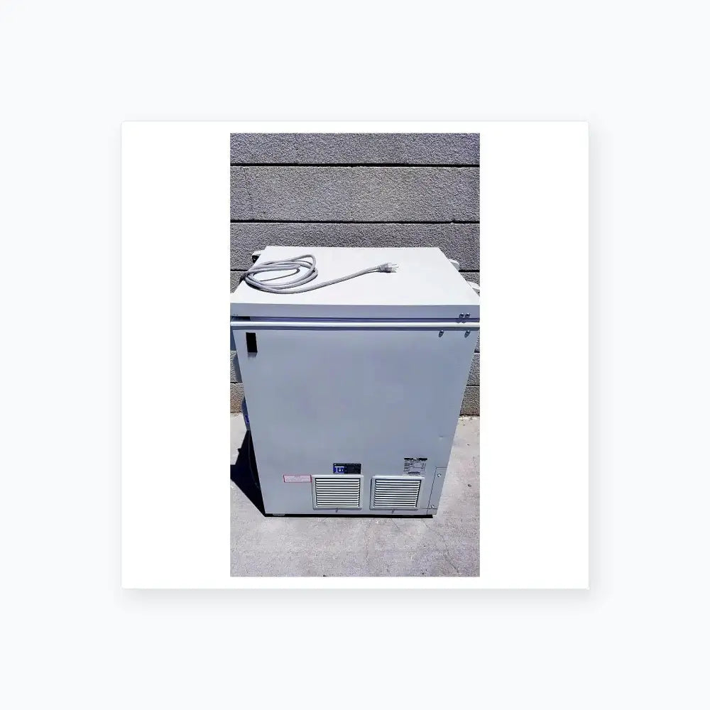 Reuse Medical Sanyo VIP Series Ultra Low Temperature Freezer Model MDF-C8V1 Other Medical & Lab Equipment, second-hand product photo 1