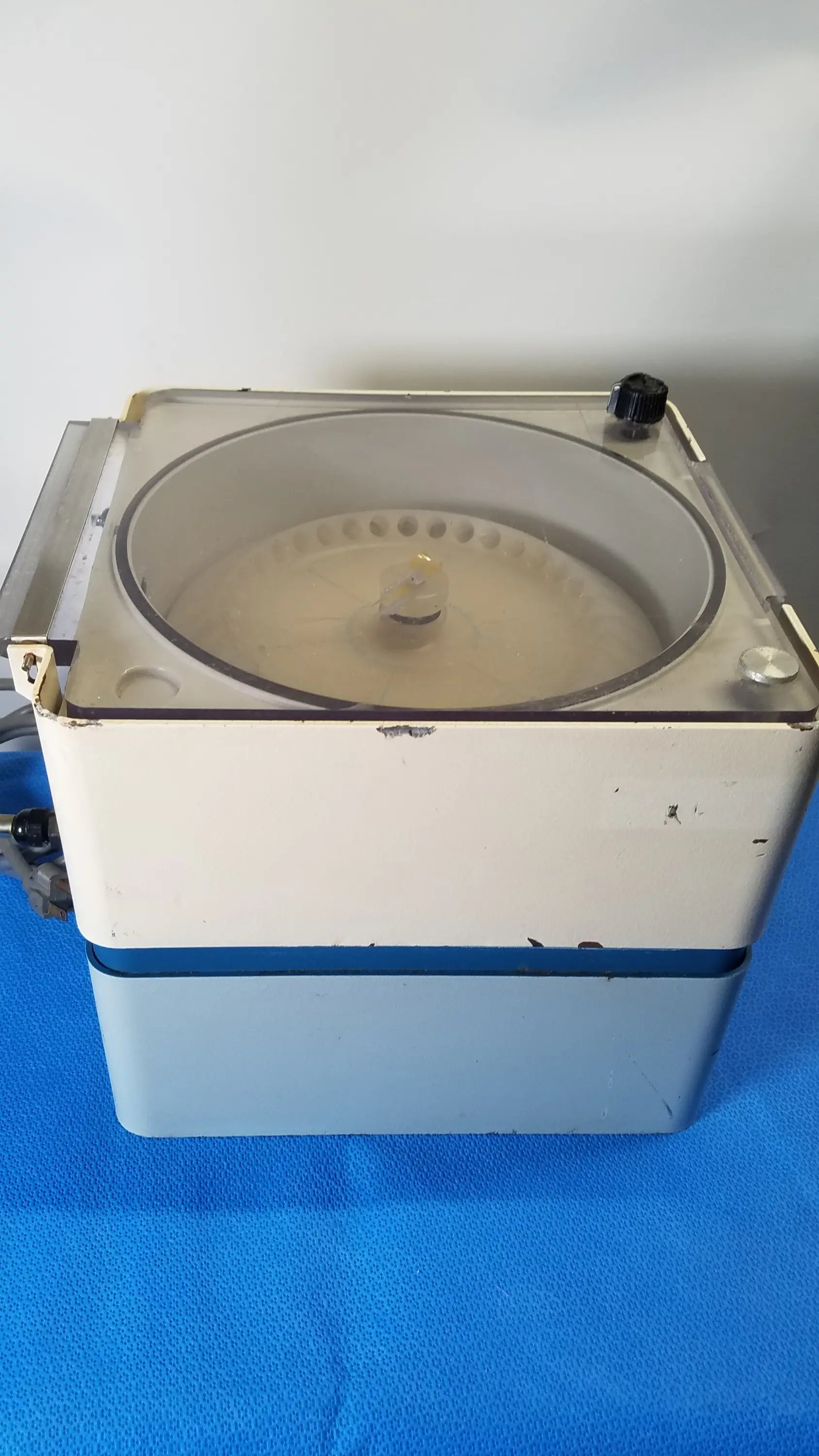 Savant HSC 10K-115 High Speed Centrifuge High Speed Centrifuge, second-hand product photo 5