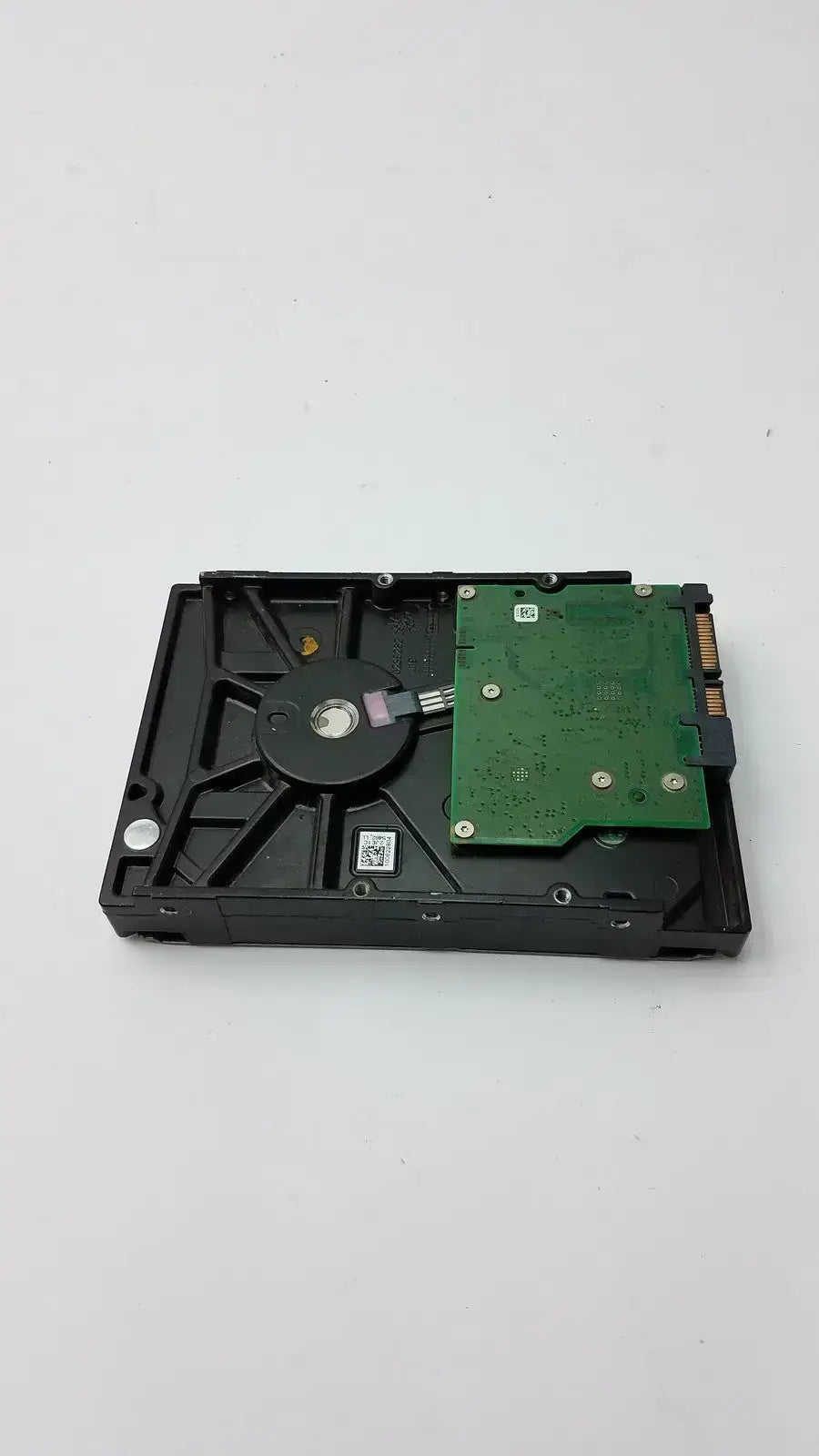 Seagate Barracuda 3TB 7200RPM 3.5" SATA HDD ST3000DM001 9YN166 Desktop Drive Internal Hard Drive, as-is (for parts) product photo 4
