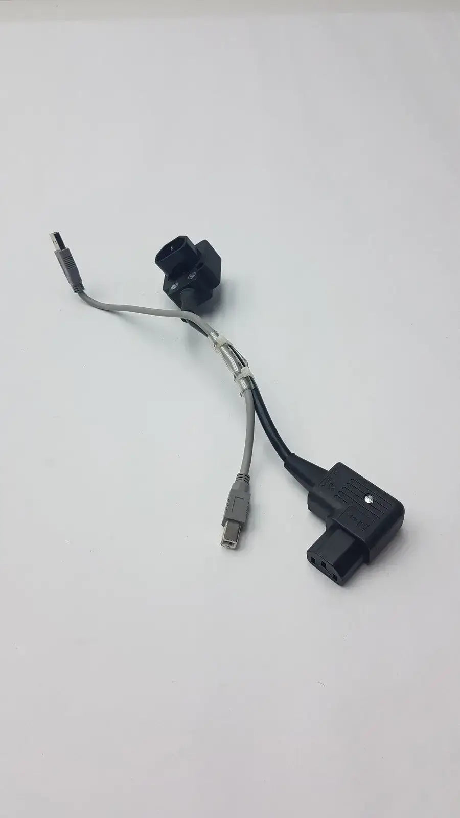 Unbranded Set of 2 White and Grey Cables Cable, second-hand product photo 1