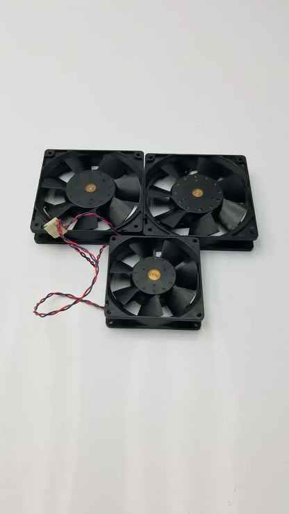 U.S. TOYO FAN Set of 3 Brushless DC San Ace 25 109p1212m4021 Brushless DC Axial Fan, second-hand product photo 2