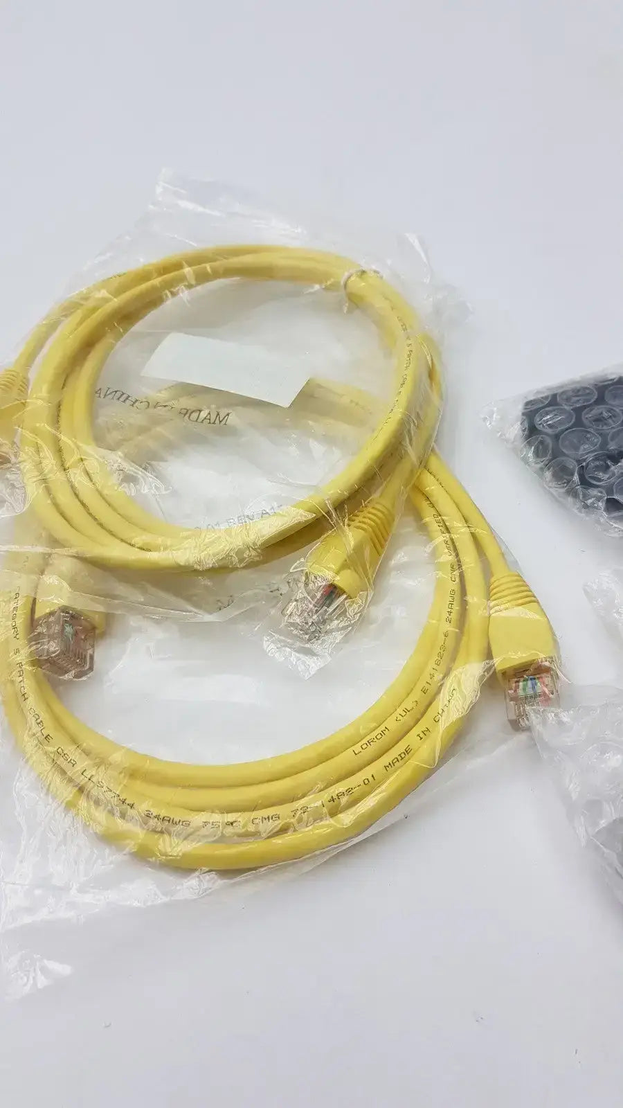 Generic Set of 3 Cables, 1x 72-3383-01 Rev A2, 1x 37-1061-01 Rev A0, 1x E141823-6 Networking Cables, new product photo 3