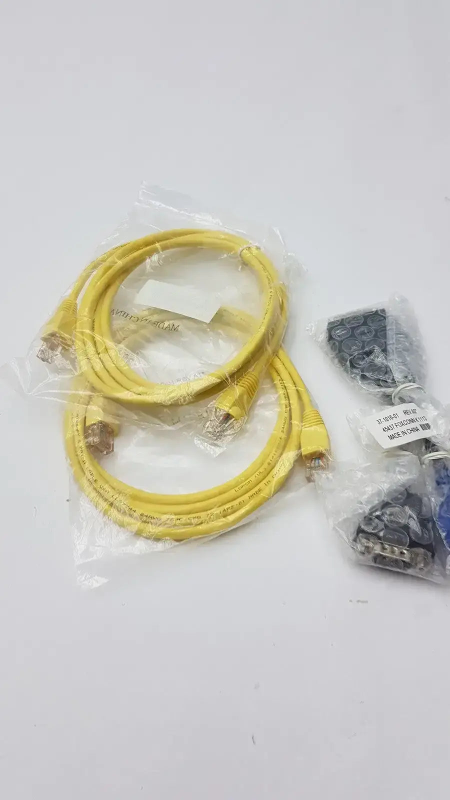 Generic Set of 3 Cables, 1x 72-3383-01 Rev A2, 1x 37-1061-01 Rev A0, 1x E141823-6 Networking Cables, new product photo 2