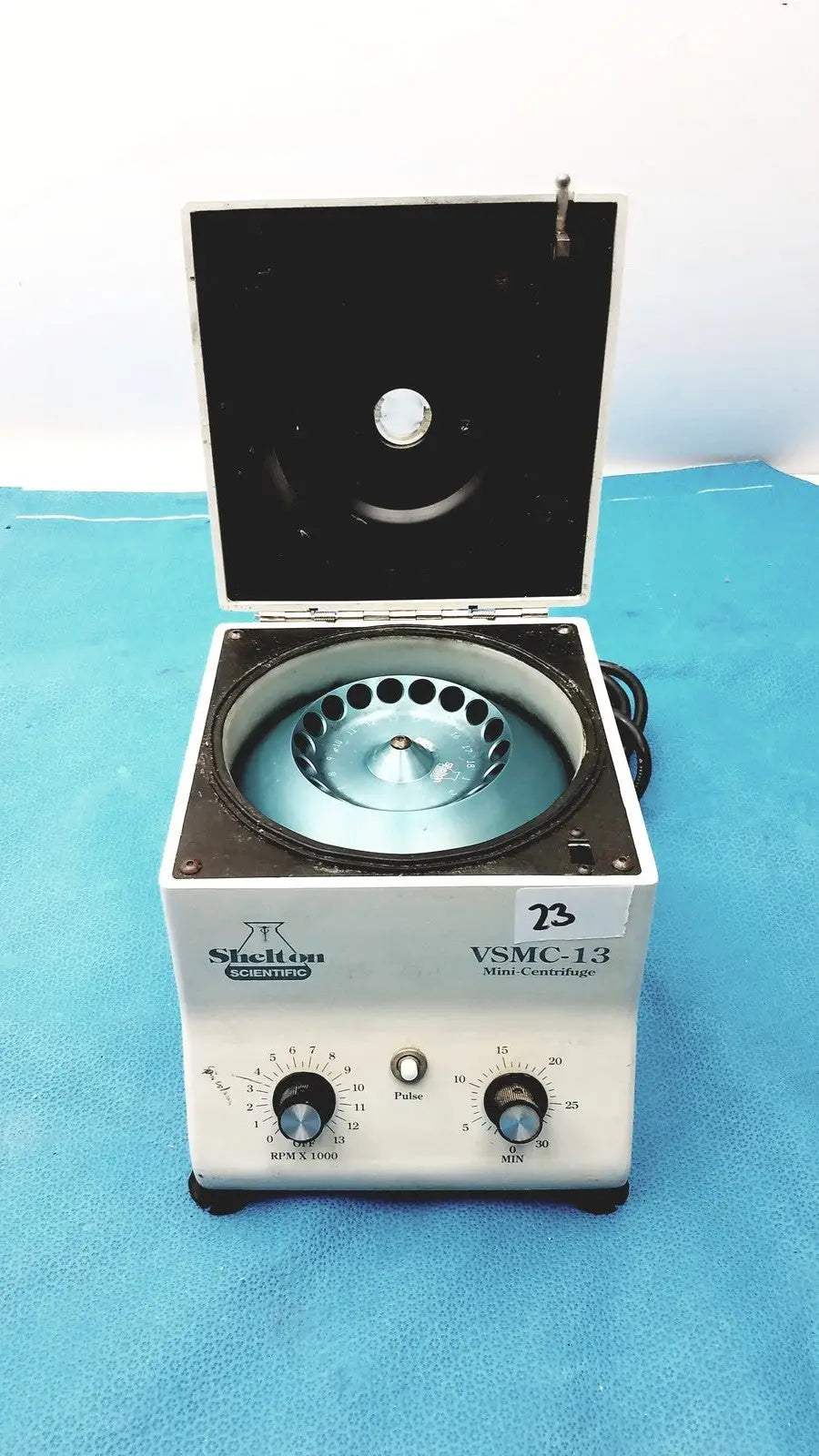 Reuse Medical Shelton Scientific VSMC-13 Benchtop Laboratory Centrifuge Compact Design Centrifuge Tubes, second-hand product photo 1