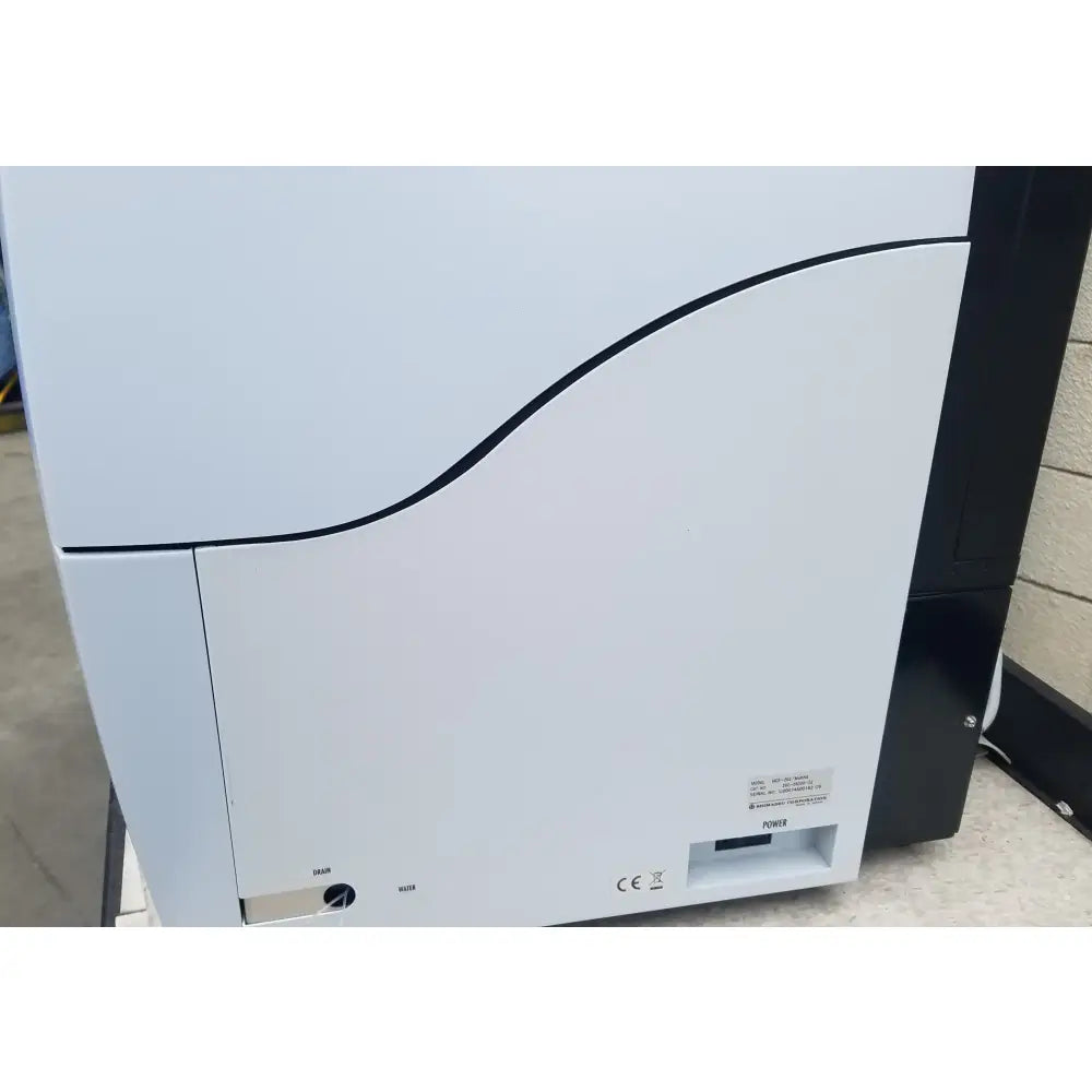 Shimadzu MCE-202 MultiNA Microchip Electrophoresis System Microchip Electrophoresis System, second-hand product photo 8