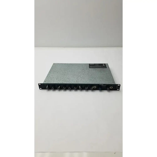 Reuse Medical Shure SCM800 Rackmount Professional 8 Channel Microphone Mixer Live & Studio Mixers, second-hand product photo 1