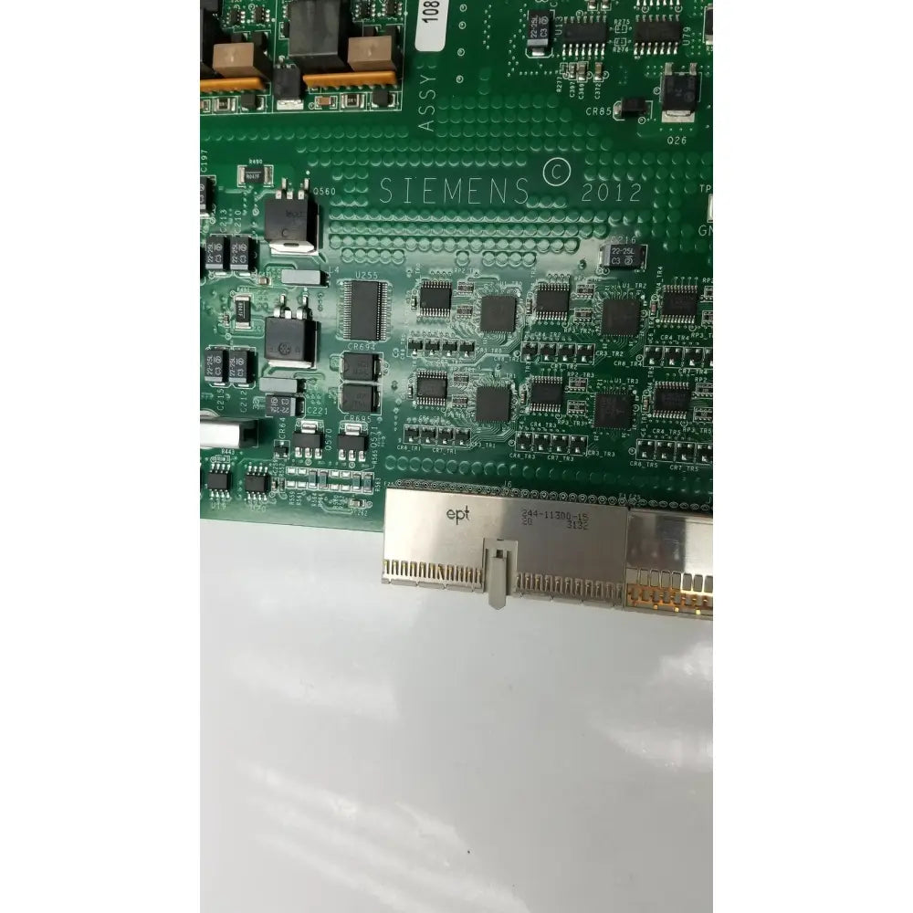 Green siemens ultrasound board with black integrated circuits and silver connectors for acuson sc2000 reuse medical device