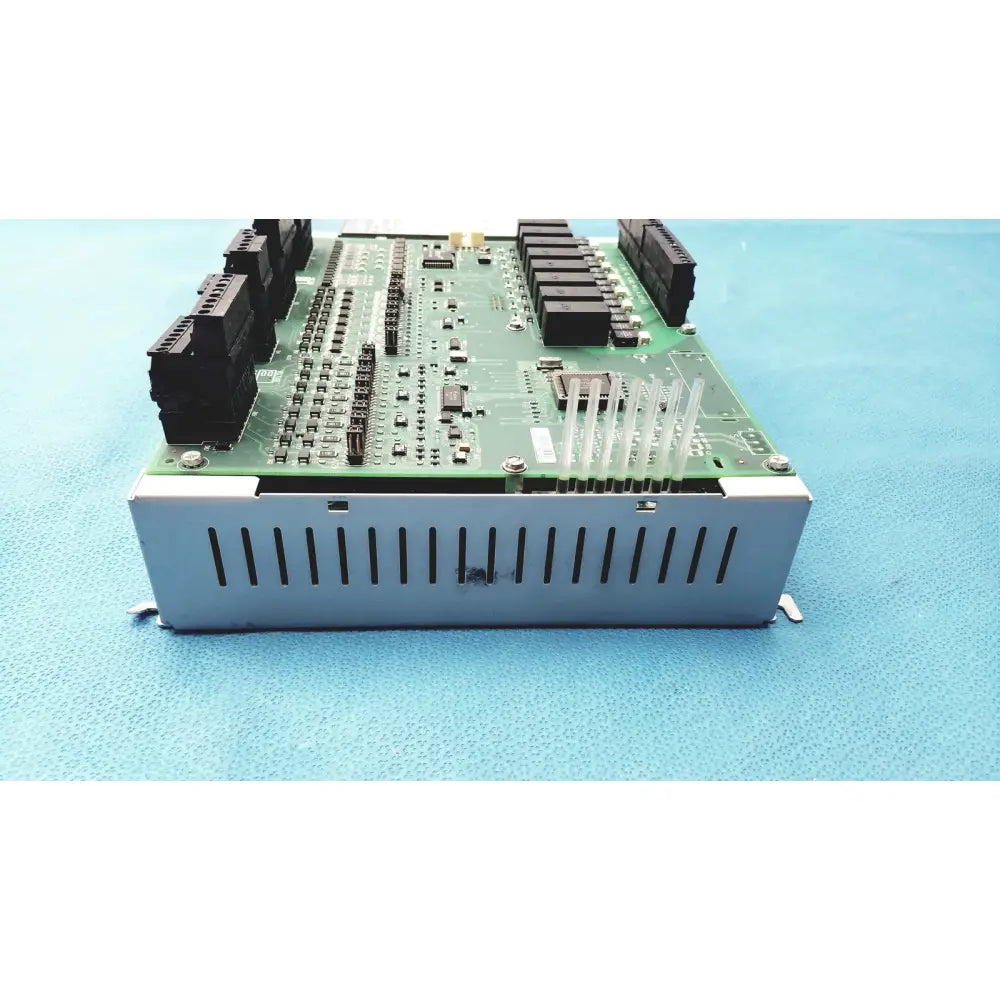 Siemens apogee automation 549-627 1210 industrial controller with silver casing green circuit board and black connectors