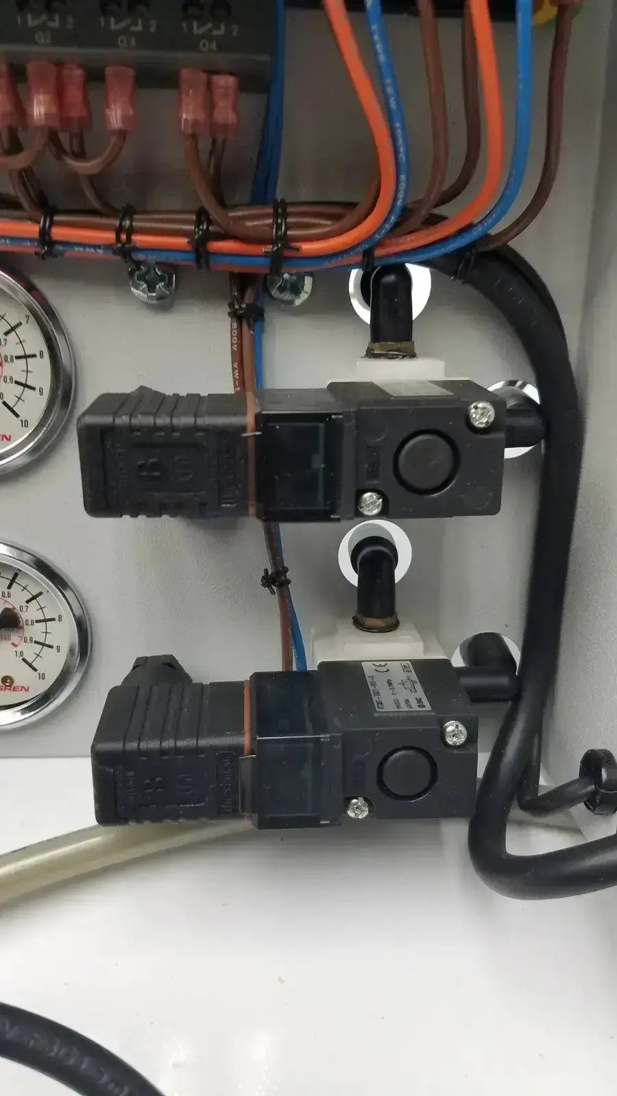 Siemens LOGO! 230RC 6ED1 052-1FB00-0BA4 With Fan, Fuse and Meter PLC Module, second-hand product photo 9