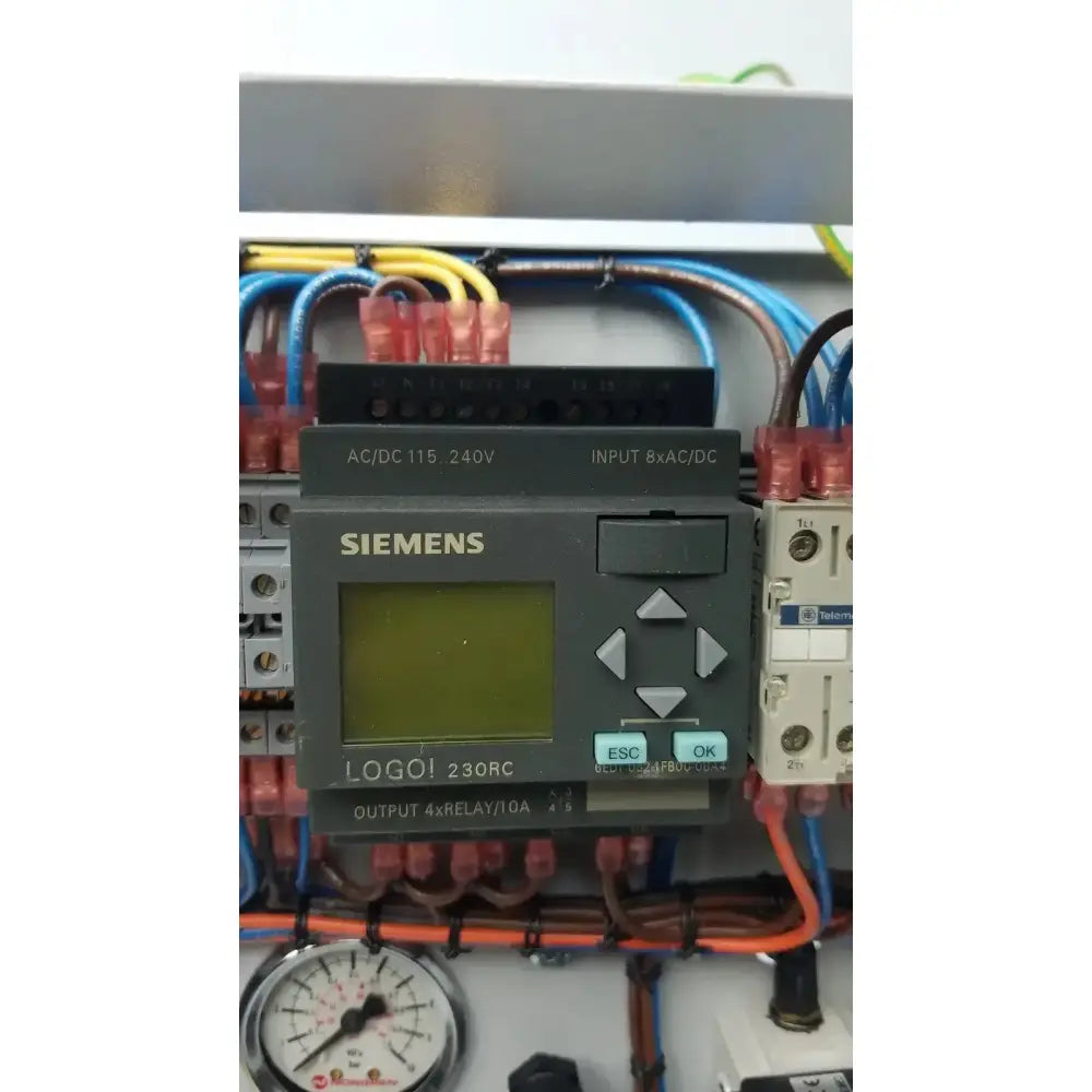 Siemens LOGO! 230RC 6ED1 052-1FB00-0BA4 With Fan, Fuse and Meter PLC Module, second-hand product photo 11