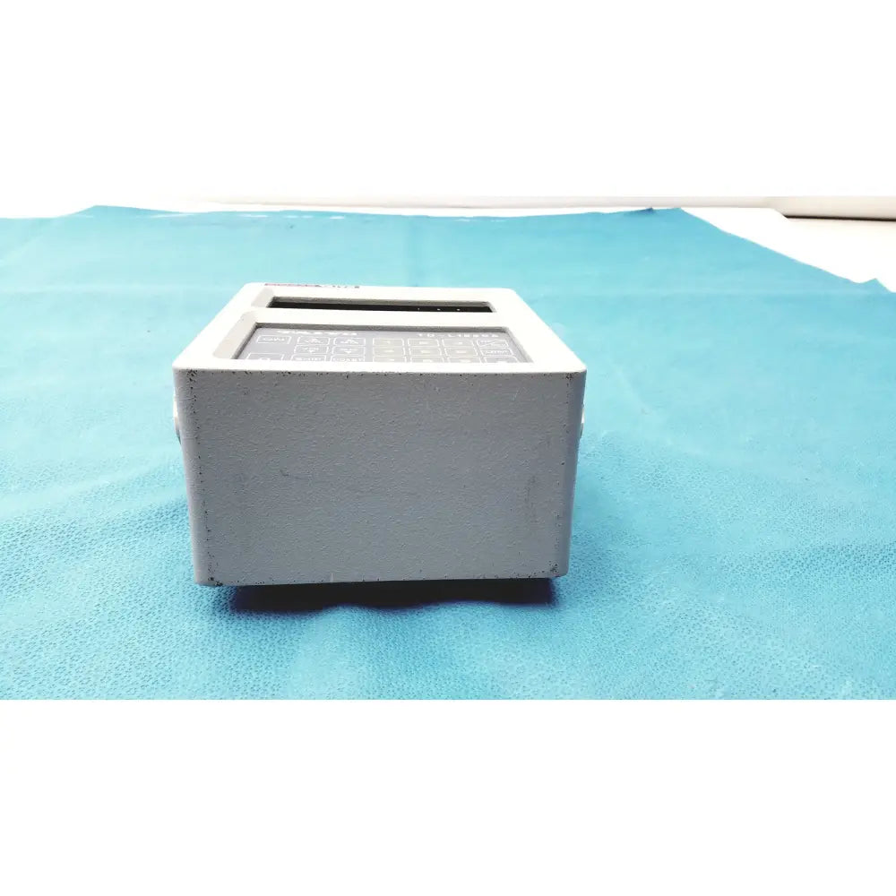 Gray rectangular simrad taiyo synthesized vhf automatic digital direction finder with keypad and digital display