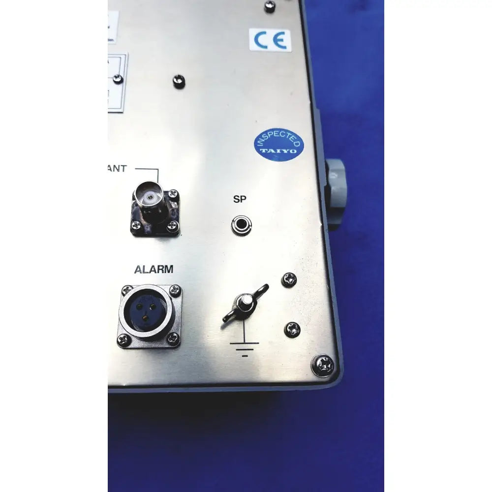Silver metallic control panel of simrad taiyo td-l1550a synthesized vhf automatic digital direction finder with toggle switch