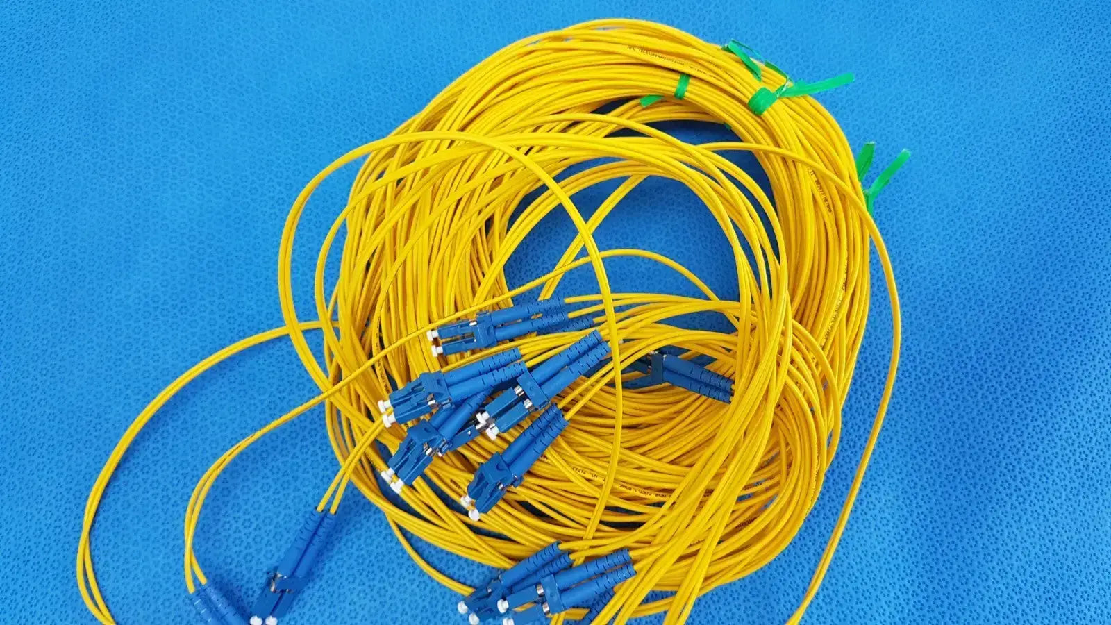 Kentek Singlemode Fiber Optic Cable Assembly – LC to LC, UPC Polish, 5 Meter Box of 26 Fiber Optic Cable Assembly, second-hand product photo 2