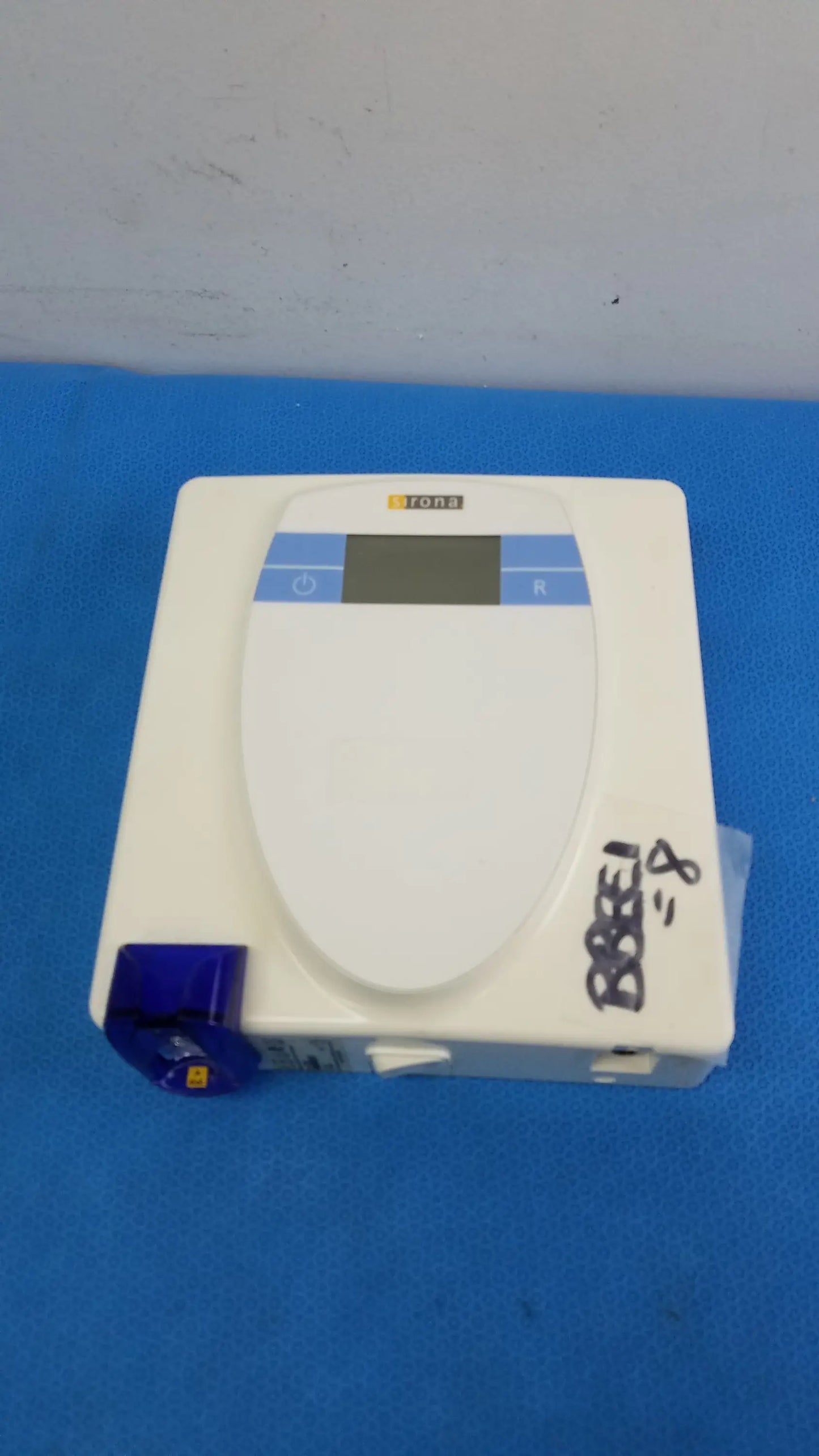 Sirona D3495 Dental Wall Mounted Unit SR 02525 Dental Wall Mounted Unit, second-hand product photo 1