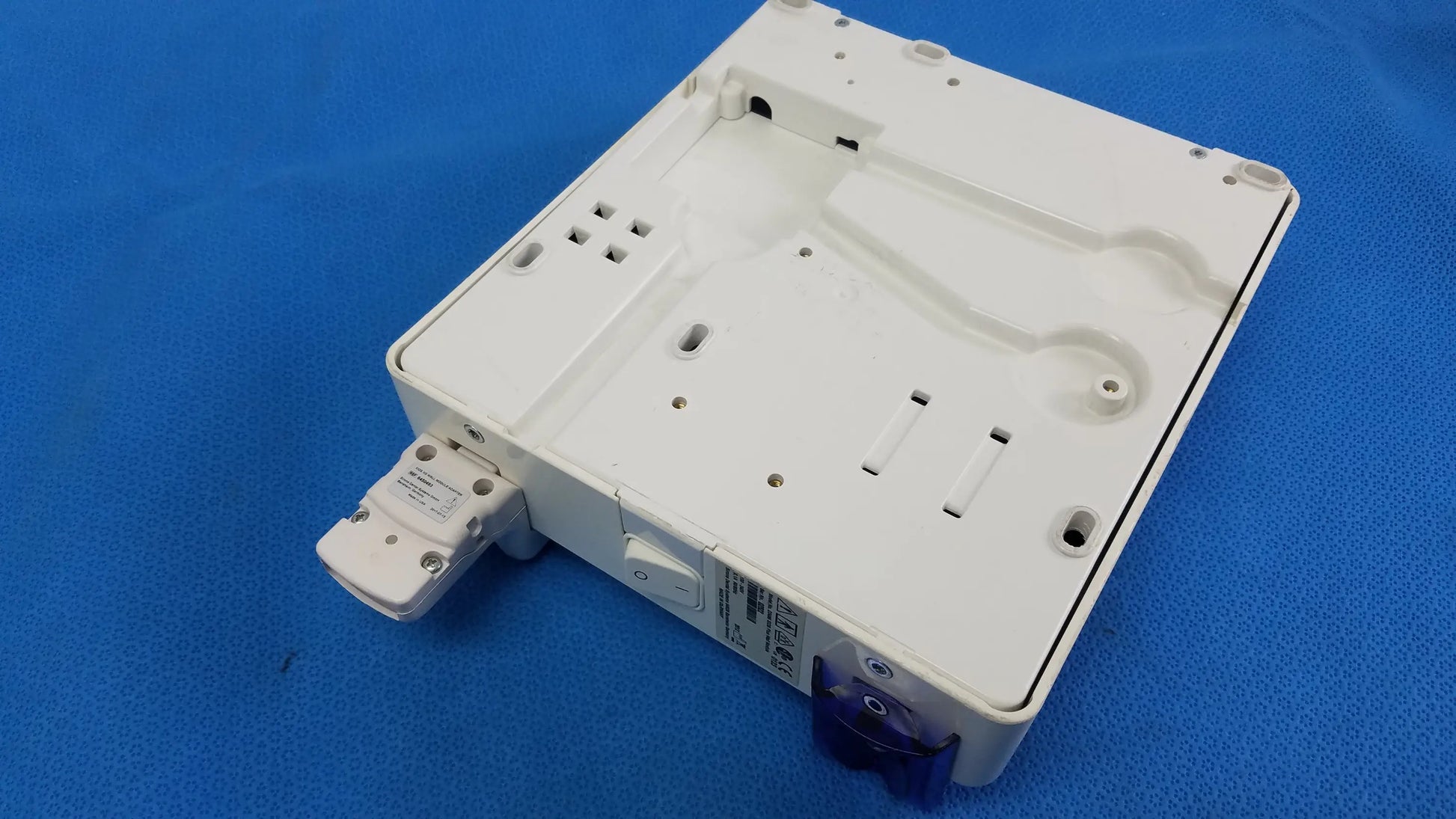 Sirona Xios D3495 Plus Dental Wall Module SR 02522 Dental Wall Module, second-hand product photo 10