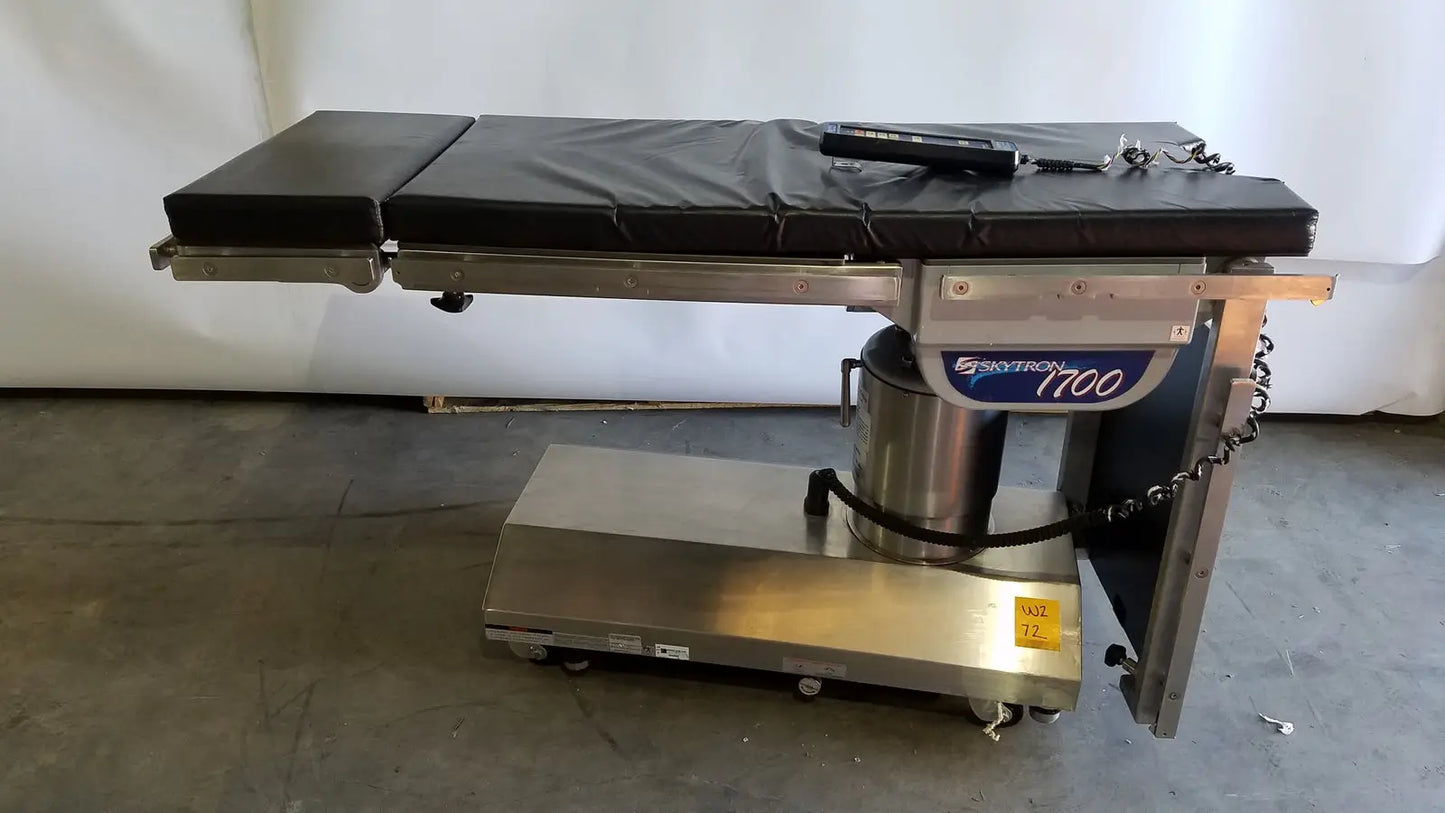 Reuse Medical Skytron 1700 Surgical Table With Hand Control Examination & Operation Tables, as-is (for parts) product photo 1