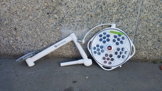 Reuse Medical Skytron Aurora LED 5 Surgical Light (AUR5) Lot of 6 Surgical & Examination Lights, second-hand product photo 1