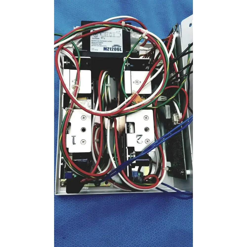 Skytron Aurora LED Surgical Light Control Box B9-610-02 120V 288W Surgical Light Control Box, second-hand product photo 16