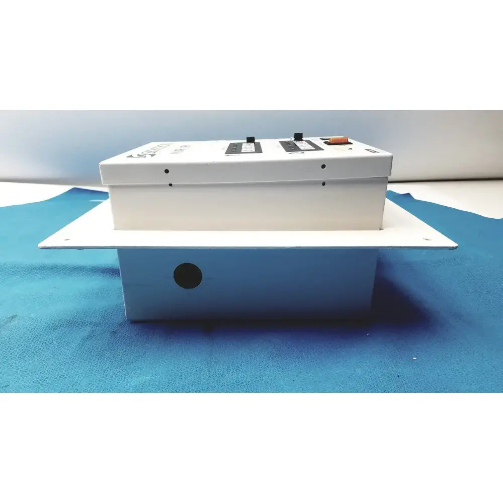 Skytron Aurora LED Surgical Light Control Box B9-610-02 120V 288W Surgical Light Control Box, second-hand product photo 7