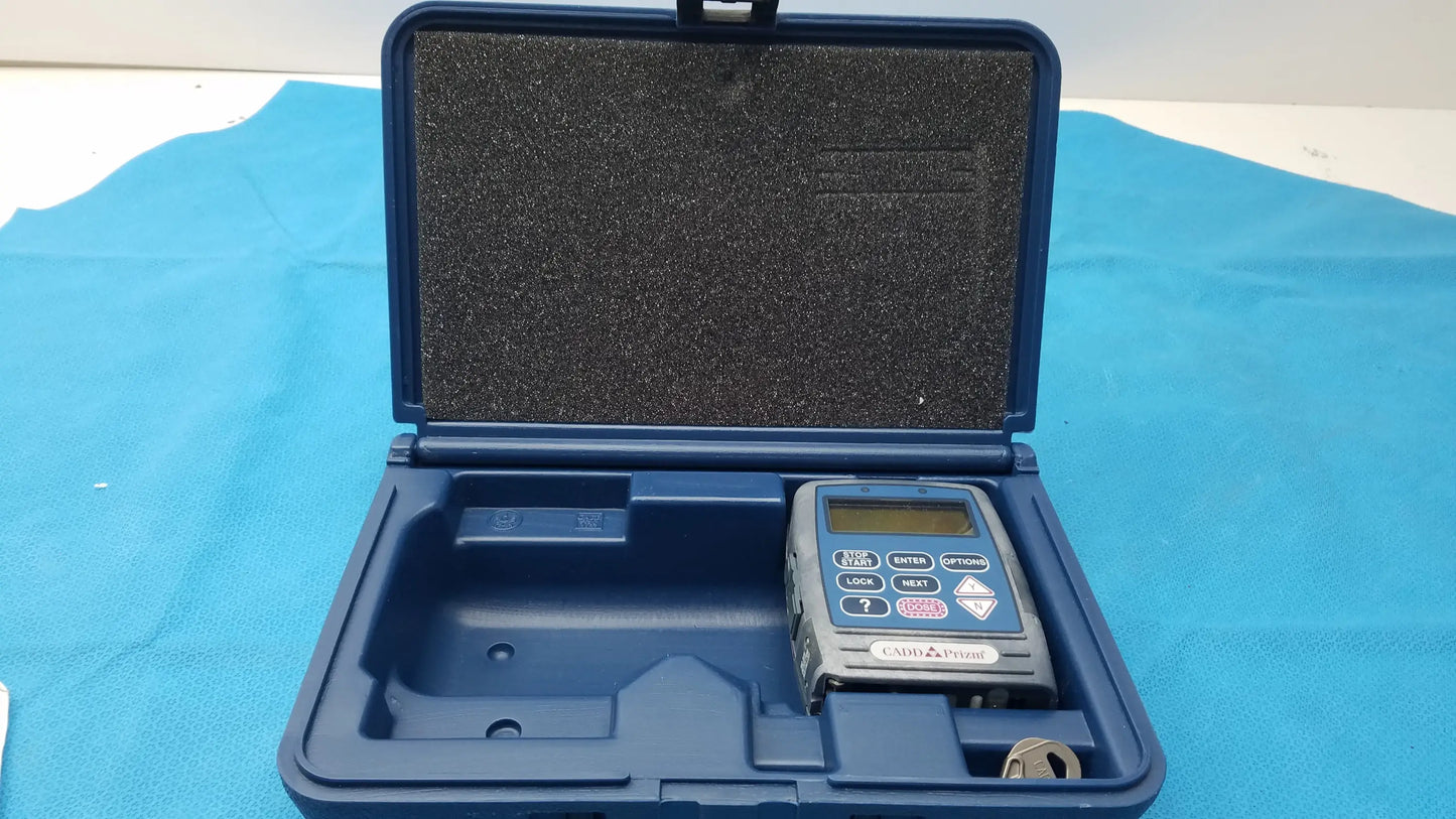 Smiths Medical 6100 Cadd Prizm Ambulatory Infusion Pump With Case Ambulatory Infusion Pump, second-hand product photo 1