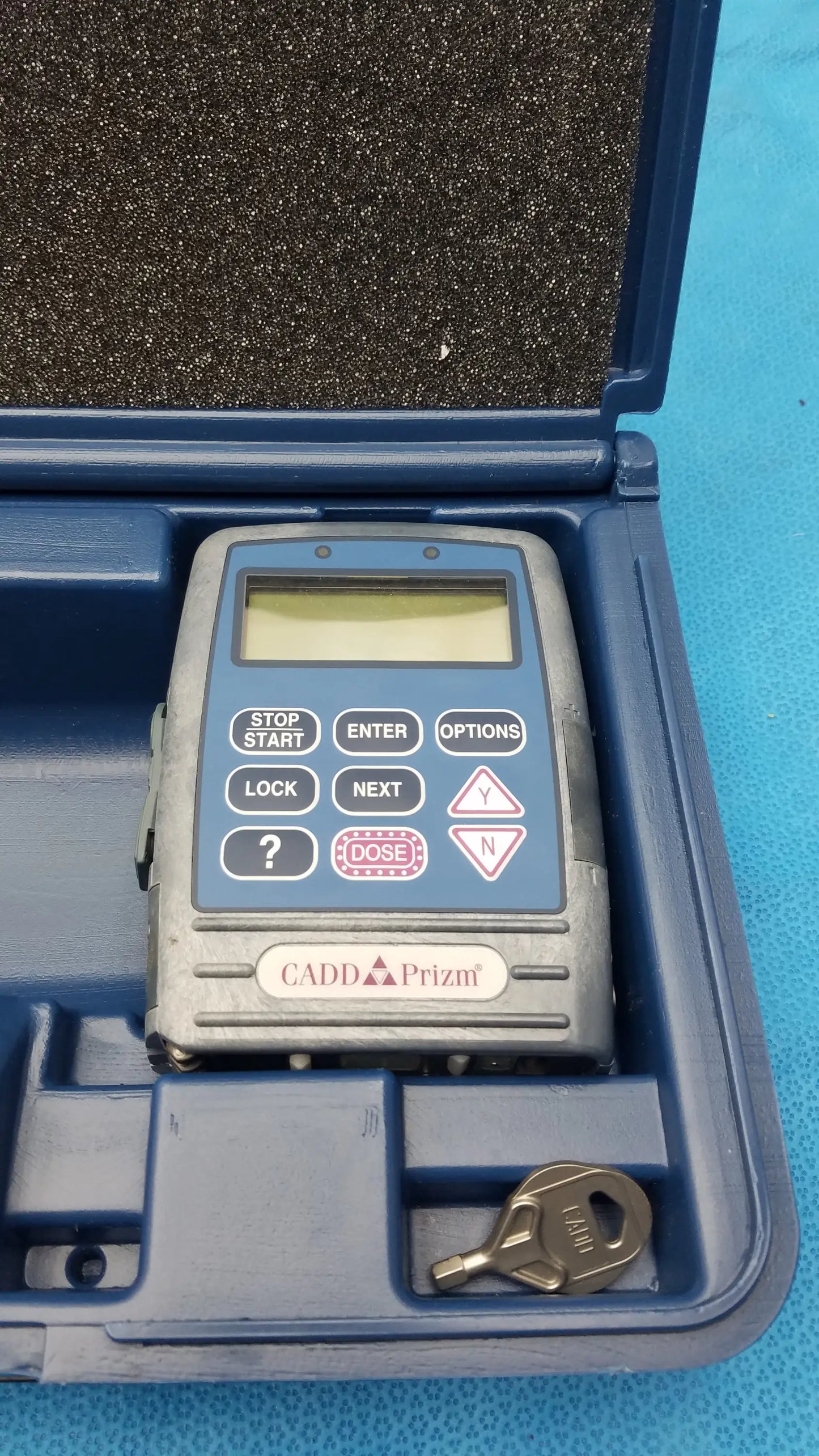 Smiths Medical 6100 Cadd Prizm Ambulatory Infusion Pump With Case Ambulatory Infusion Pump, second-hand product photo 2