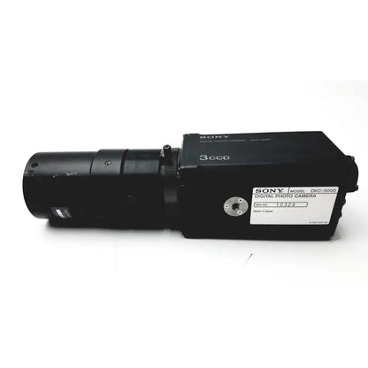 Black sony 3ccd digital photo camera dkc-5000 with 3ccd sensor and matte finish body for high-quality imaging