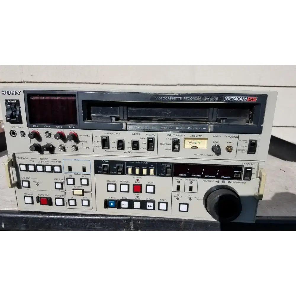 Reuse Medical Sony BVW-75 Betacam SP NTSC Video Player/Recorder Other Electrical Equipment & Supplies, as-is (for parts) product photo 1