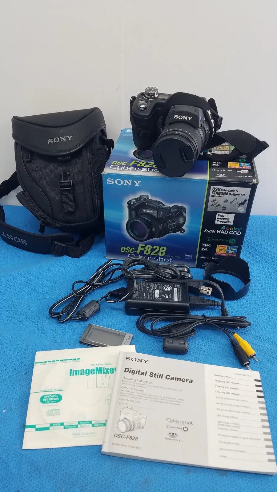 Reuse Medical Sony Cyber-shot DSC-F828 Digital Still Camera with AC Power Adapter Digital Cameras, second-hand product photo 1