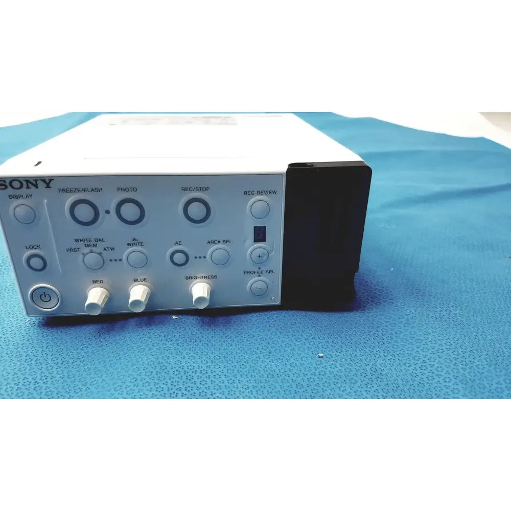 Sony Medical Camera Control Unit for Endoscopy and Surgical Imaging Systems Medical Camera Control Unit, second-hand product photo 3