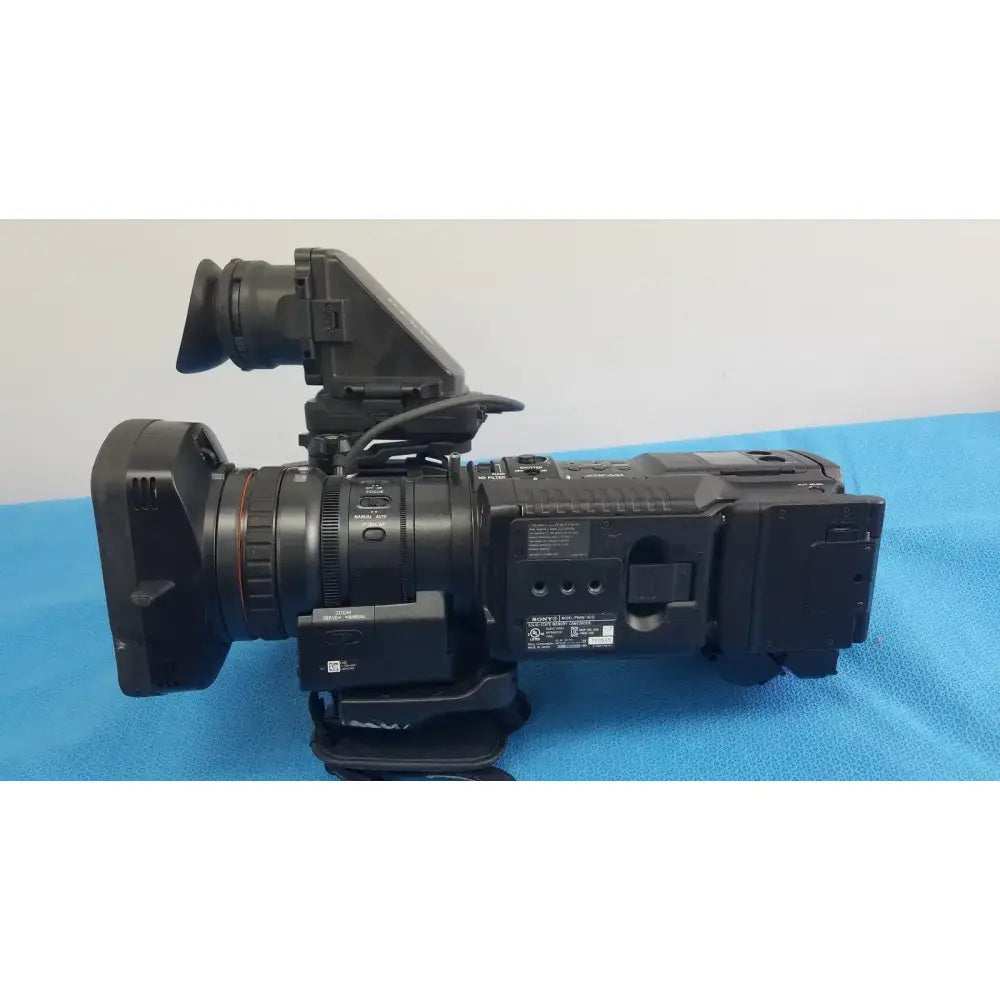 Sony PMW-300 Solid-State Memory XDCAM Camcorder Full HD 3CMOS Camcorder, as-is (for parts) product photo 2