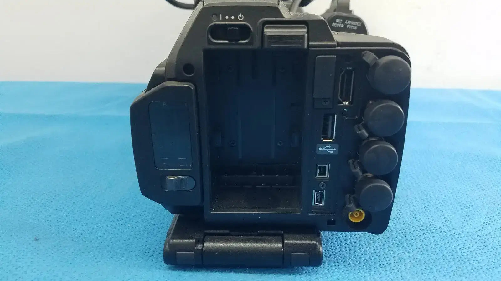 Sony PMW-300 Solid-State Memory XDCAM Camcorder Full HD 3CMOS Camcorder, as-is (for parts) product photo 17