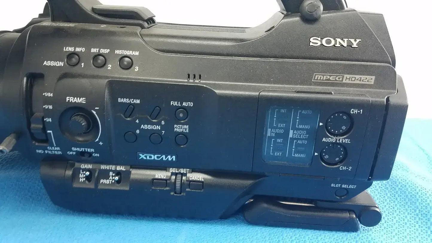 Sony PMW-300 Solid-State Memory XDCAM Camcorder Full HD 3CMOS Camcorder, as-is (for parts) product photo 11