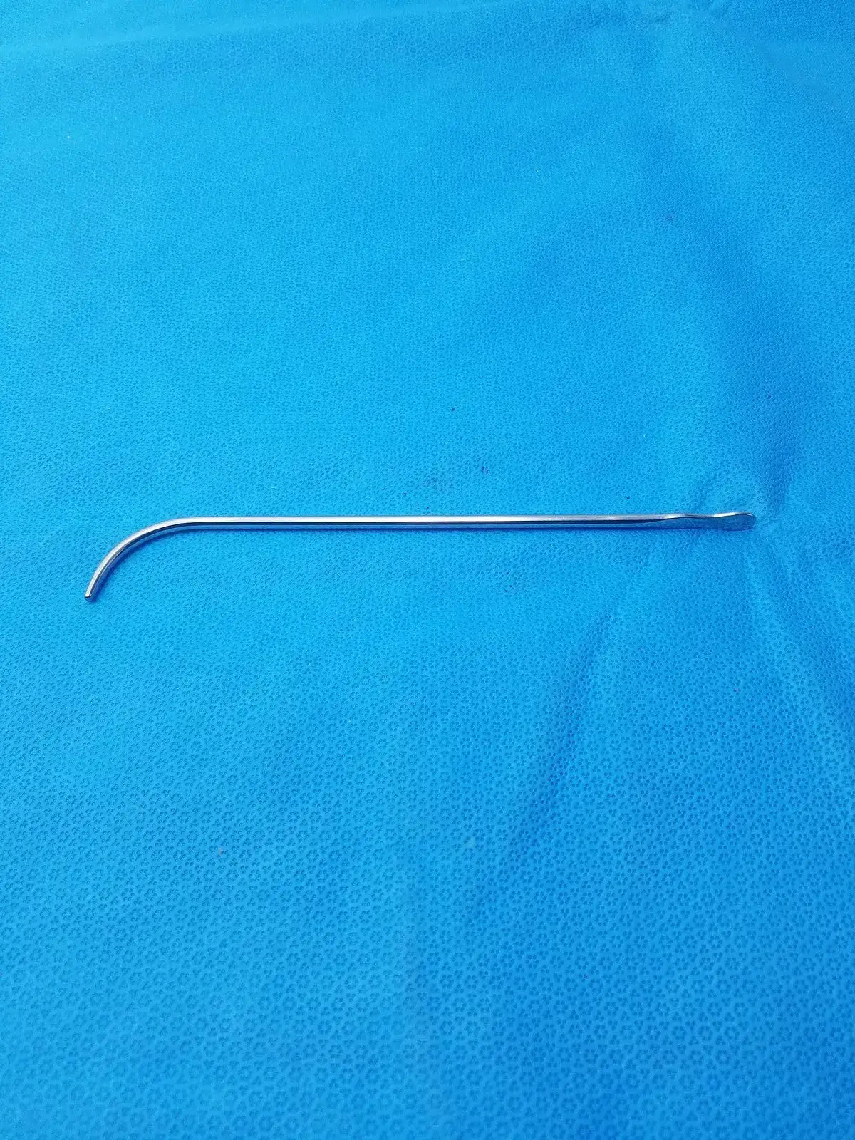 Unbranded Stainless Steel Curved Surgical Instrument Size 18 Surgical Instrument, second-hand product photo 1