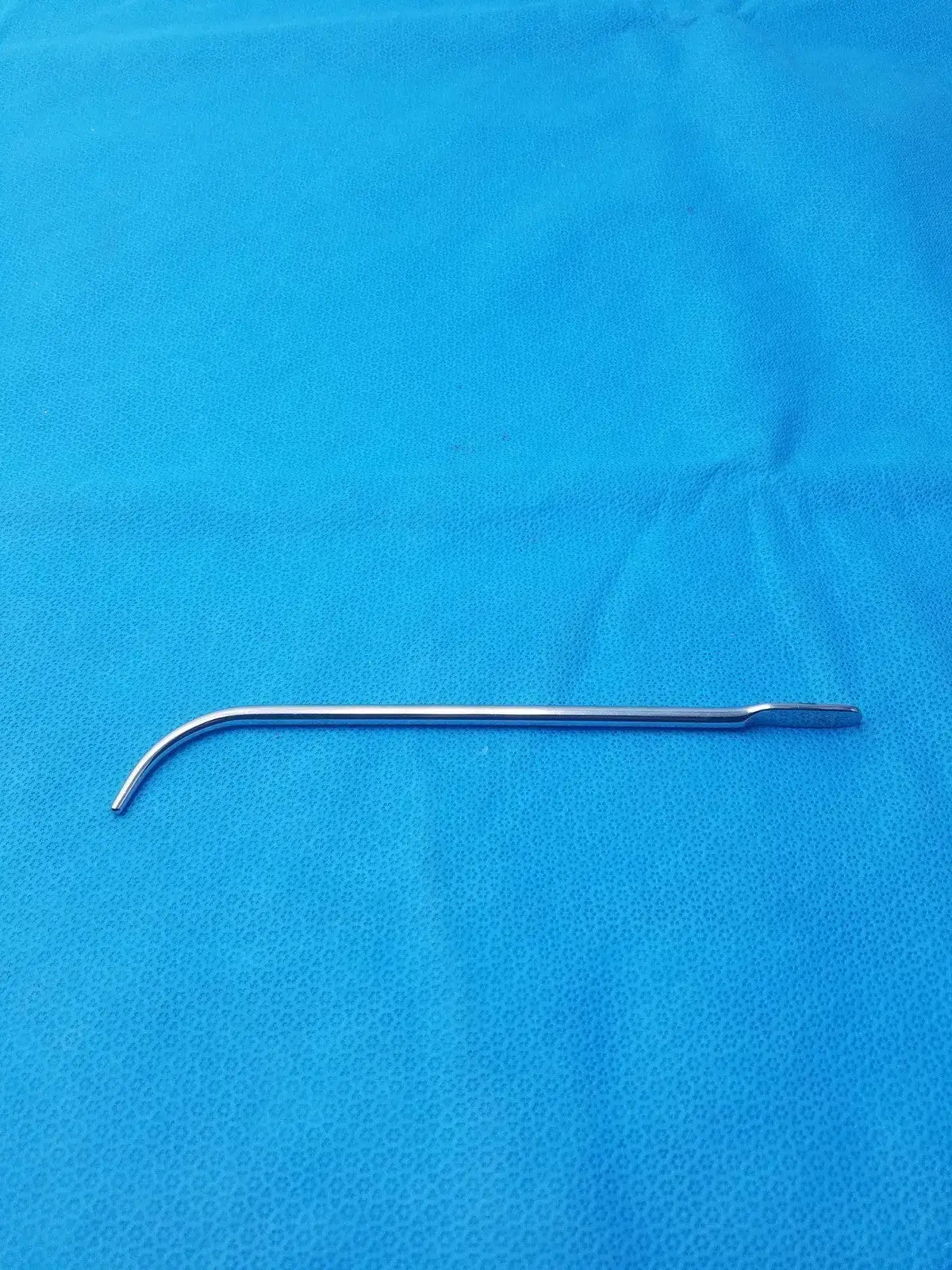 Unbranded Stainless Steel Curved Surgical Instrument Size 24 Surgical Instrument, second-hand product photo 1