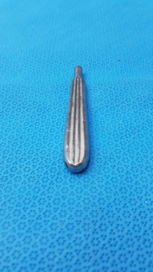 Unbranded Stainless Steel Retractor Fenestrated Blade Handle Only Surgical Retractor Handle, second-hand product photo 1