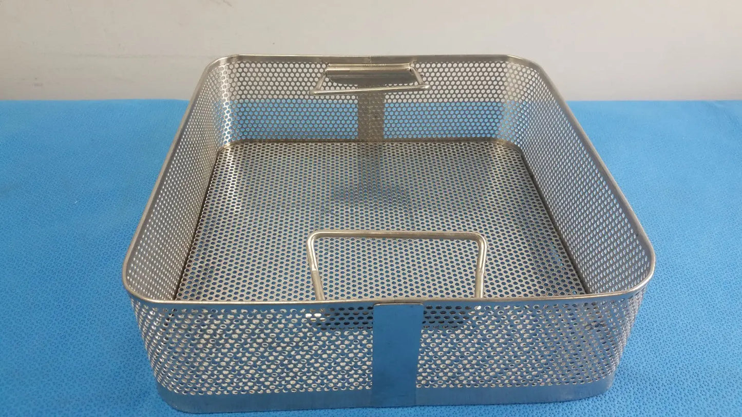 Reuse Medical Stainless Steel Sterilization Tray Case Box – Instrument & Tool Storage Tray Sterilization Trays & Cases, second-hand product photo 1