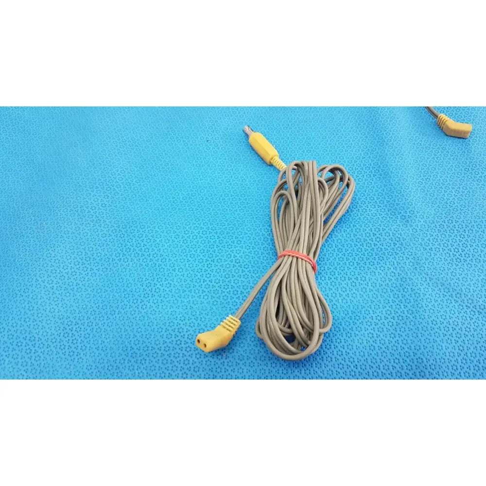Unbranded Standard Bi-Polar Cable – Electrosurgical Instrument Connection Cord- Lot of 4 Electrosurgical Cable, second-hand product photo 3