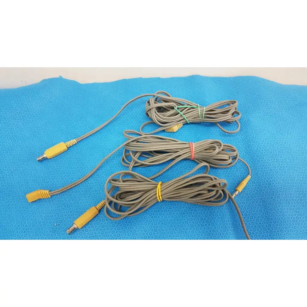 Unbranded Standard Bi-Polar Cable – Electrosurgical Instrument Connection Cord- Lot of 4 Electrosurgical Cable, second-hand product photo 1