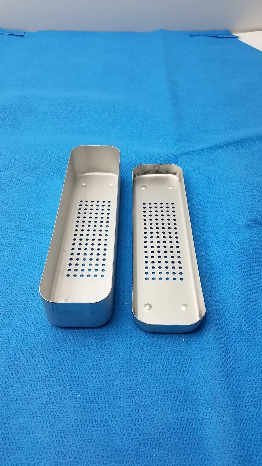 Unbranded Steel Medical Sterilization Case Tray – Surgical Healthcare Equipment, Used Sterilization Tray, second-hand product photo 5