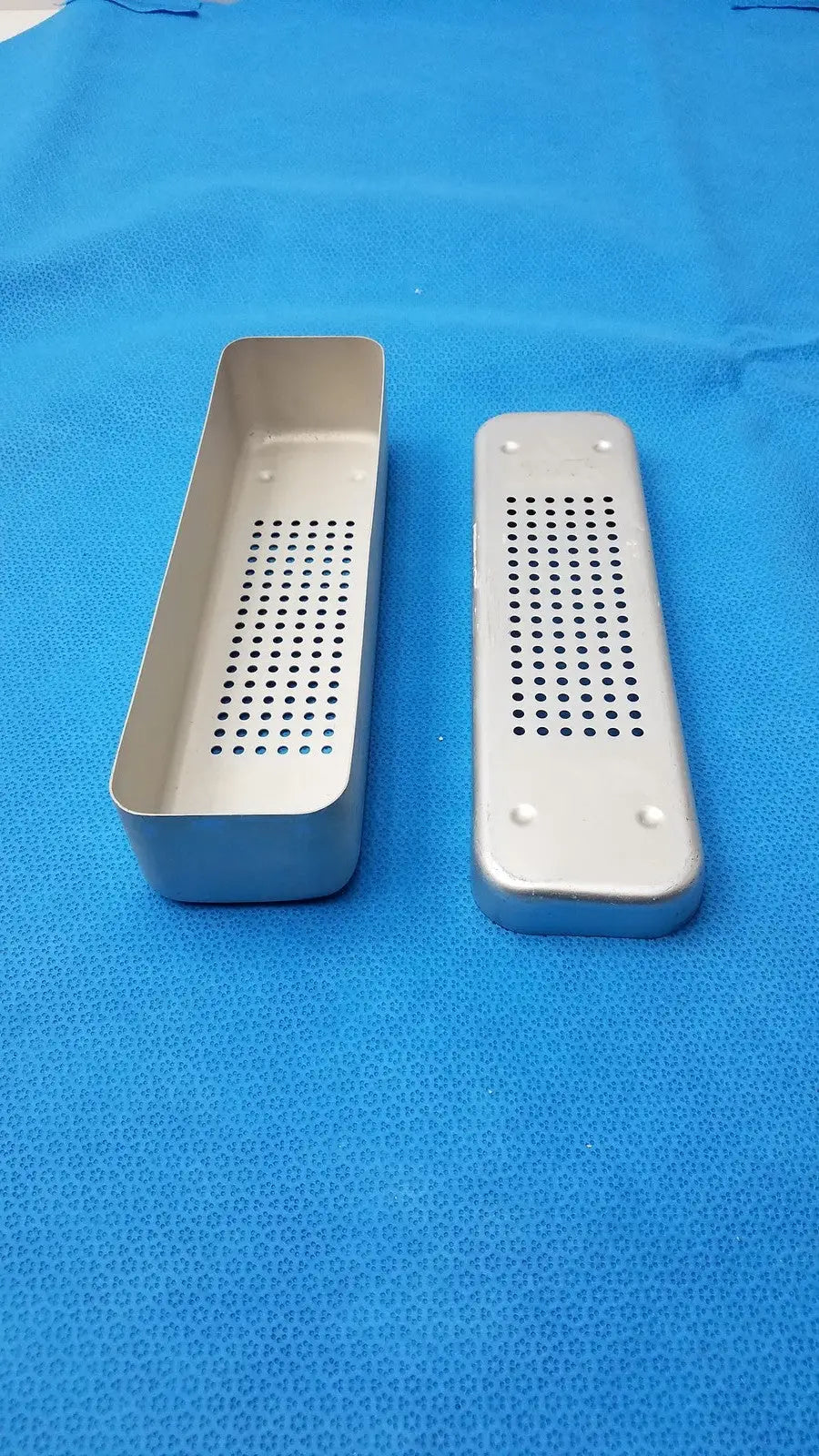 Unbranded Steel Medical Sterilization Case Tray – Surgical Healthcare Equipment, Used Sterilization Tray, second-hand product photo 3