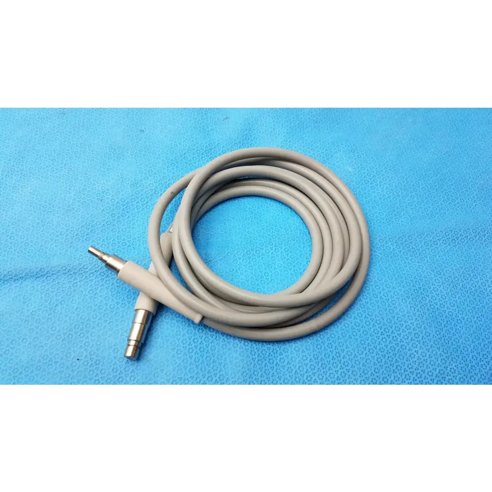 Reuse Medical Equipment Storz Wolf Compatible Fiber Optic Endoscope Light Cable 10550 Fiber Optic Light Cable, second-hand product photo 1