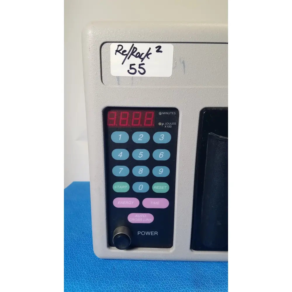 Gray plastic stratagene stratalinker uv 1800 crosslinker device with digital red display and colored keypad for reuse medical use