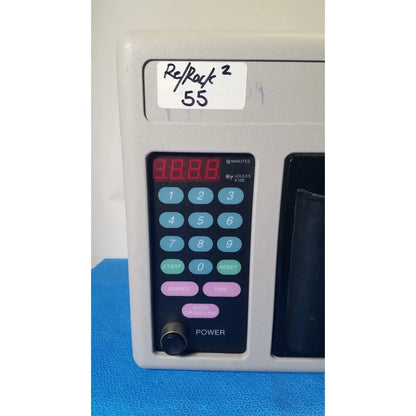Gray plastic stratagene stratalinker uv 1800 crosslinker device with digital red display and colored keypad for reuse medical use